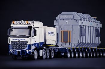 MERCEDES AROCS BIGSPACE 8x4 avec un scheuerle intercombi WASEL