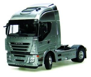 UH5688 - IVECO Stralis Chromé