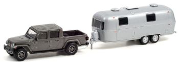 GREEN32230-B - JEEP Gladiator 2020 avec caravane 2 Essieux HITCH & TOW sous blister