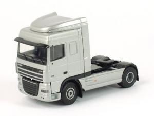 LIT1277 - DAF XF105 SC 4x2 Silver