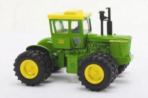 BRI42587 - JOHN DEERE 7520 Jumelé avec Jantes Métal