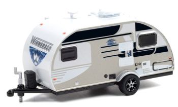 GREEN34110-D - Caravane 1 essieu WINNEBAGO 2016 de la série HITCHED Homes sous blister