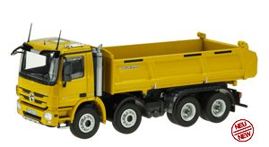 NZG741/60 - MERCEDES Actros 8x4 Benne MEILLER Jaune