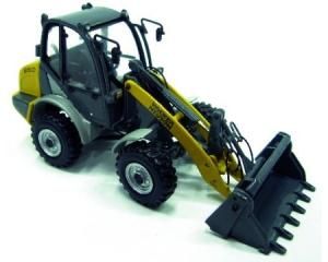 UH8071 - Chargeur WACKER NEUSON 850