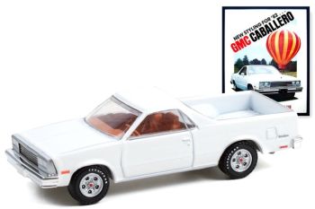 GREEN39090-F - GMC Caballero 1982 Blanche de la série VINTAGE AD CARS sous blister