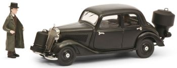 SCH2429 - MERCEDES BENZ 170 V noir  Brûleur de bois avec figurine