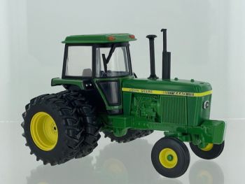 BRI43380 - JOHN DEERE 4440 2wd roues jumelées arrières – Édition limitée à 2500 ex. - DISPO JUIN 2024