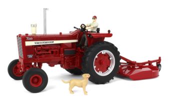 ERT44380 - INTERNATIONAL 1256 avec faucheuse arrière chauffeur et animaux – Big Farm
