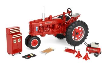 ERT44493 - FARMALL Super H avec outils - Collection Prestige
