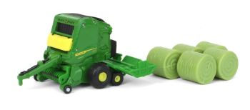 ERT45902 - Presse à balles rondes JOHN DEERE 561R avec 6 round baler