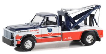 GREEN46130-A - CHEVROLET C-30 dually dépanneuse 1968 Standard Oil Road Service de la série DUALLY DRIVERS sous blister