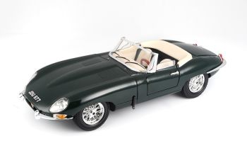 BUR12046 - JAGUAR E Type Cabriolet 1961 Vert