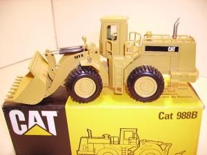 NZG167B - Chargeur CATERPILLAR 988B avec sa boite.Trés beau modele.