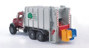 BRU2810 - Camion de poubelle MACK.Ech:1/16
