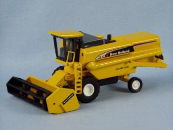 BRD979 - Moissonneuse NEW HOLLAND TC57 en résine