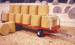 UH68103 - Plateau VANTO V700 avec 20 Balles de Paille