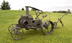 UH2656 - FENDT Dieselross avec Charrue