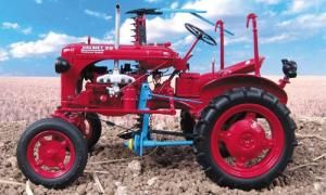 UH2621 - VALMET 20 avec Faucheuse Ech:1/16