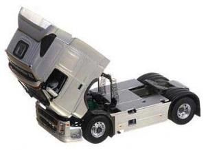 MOT010120 - Camion VOLVO FH12 Gris