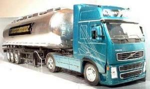 MOT013085 - Camion Citerne VOLVO FH16 Echelle 1/32
