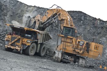 CCM6060FS - Pelle Butte CATERPILLAR 6060 sur chenilles