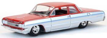 GREEN63080-B - CHEVROLET Biscayne 1964 argent et rouge de la série CALIFORNIA LOWRIDERS sous blister