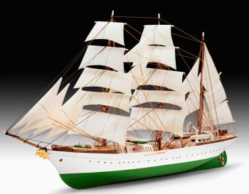 REV65432 - Bateau à voiles Gorch Fock à assembler et à peindre avec peinture et accessoires