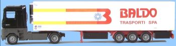AWM60011 - RENAULT AE 520 4x2 Avec remorque frigorifique 3 Essieux "BALDO" Ech:1/87