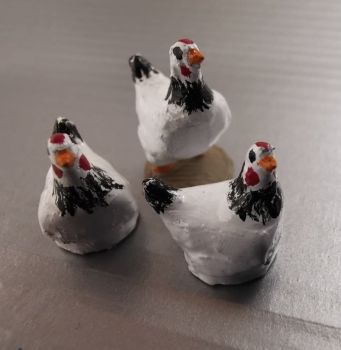 UM201 - Lot de 3 poules