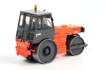 WSI04-1056 - Rouleau Hamm HW 90
