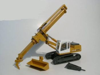 CON2909/01 - Pelle LIEBHERR 924 Télescopique pour curage des godets de fonderie- LEONARD