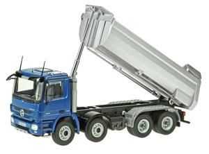 NZG825/20 - MB ACTOS MP3 8X4 Benne Bleu /Argent
