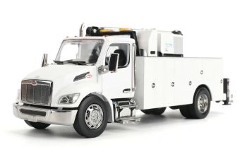DCM71214 - PETERBILT 536 avec grue automatique Titan 85