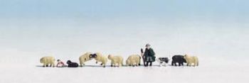 FGK15750 - Lot de 8 moutons, 1 chien et 2 Bergers Ech:1/87