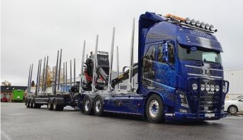 TEK82189 - VOLVO FH04 XL 6X4 grumier avec remorque forestière 3 essieux  et dolly 2 essieux EDS TRAFRAKT MOELVEN