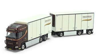 TEK86966 - DAF XG+ 6x4 porteur avec remorque frigo 1+2 Essieux KASPER H.NIELSEN
