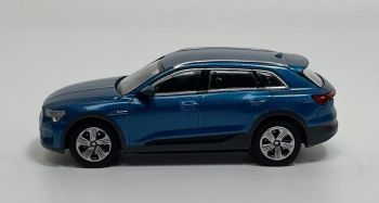 MNC870018220 - AUDI E-tron 2020 Bleu métallique