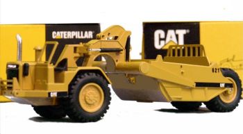 NZG122 - Scraper CATERPILLAR 621 - Neuf en Boîte
