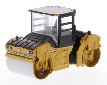 Compacteur CATERPILLAR CB-13 avec cabine