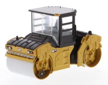 DCM85631 - Compacteur CATERPILLAR CB-13 avec cabine