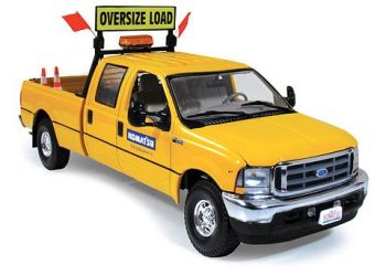 FIGE103824 - FORD PICK UP Avec accessoires -KOMATSU Ech:1/34