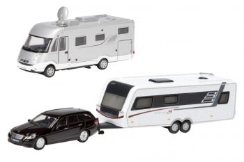 SCH25968 - Lot camping car avec voiture et caravannes Ech:1/87