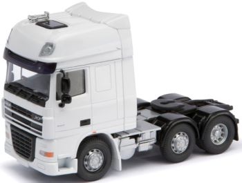 CORCC14100 - DAF XF 105 6x2 Blanc