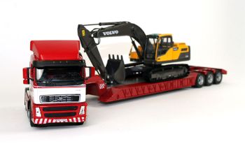 MOT300037 - VOLVO FH 12 4x2 Avec Remorque porte-engin avec pelle VOLVO EC220D