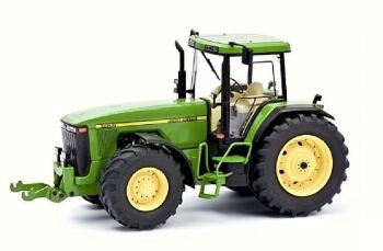 SCH7892 - JOHN DEERE 8400 – avec boîte John Deere