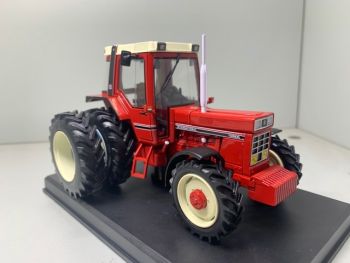 REPACA2021 - Tracteur avec Jumelage déclipsable IH 1056 XL  Chartres 2021