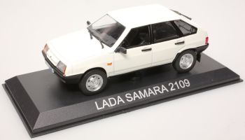 AKI0020 - LADA Samara 2109 blanche
