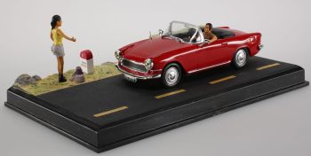 AKI0220 - SIMCA Aronde cabriolet rouge ouvert diorama l'auto stoppeuse