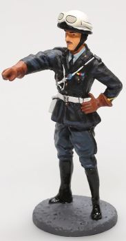 AKI0251 - Figurine gendarme motocycliste français en uniforme de 1958 hauteur 7 cm
