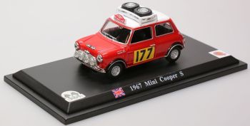 AKI0259 - MINI Moris #177 rallye de Monté carlo 1967